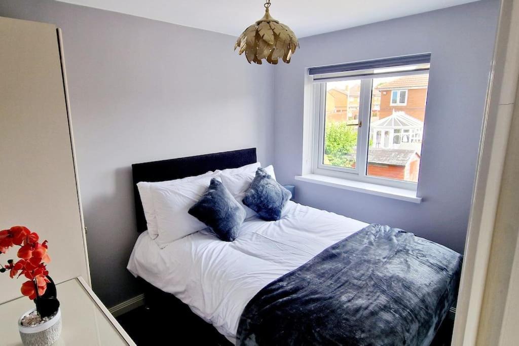House Near Centre * Liverpool